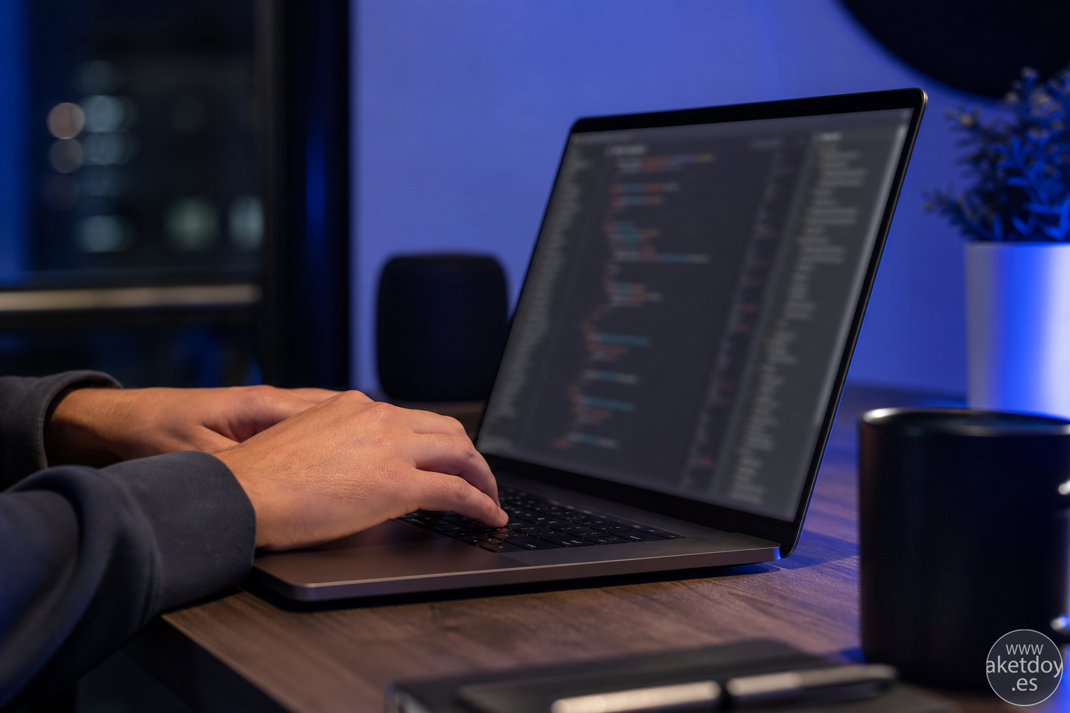 Desarrollador trabajando en un Mac con una interfaz inspirada en Xcode y un panel de asistencia con agentes